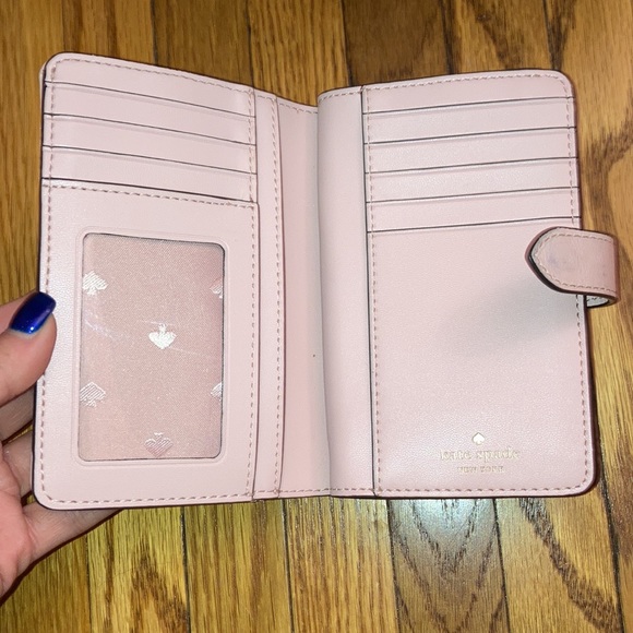 Women’s Kate Spade light pink quilted wallet - Picture 4 of 6